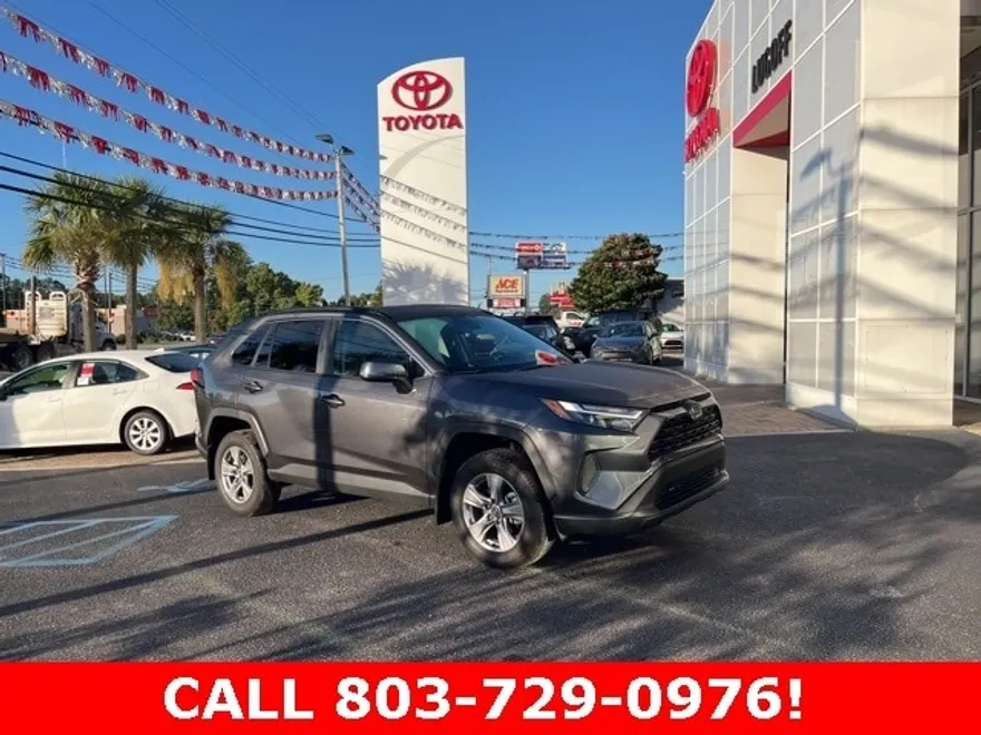 2024 Toyota RAV4 XLE photo 1