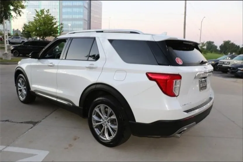 2023 Ford Explorer Limited photo 1