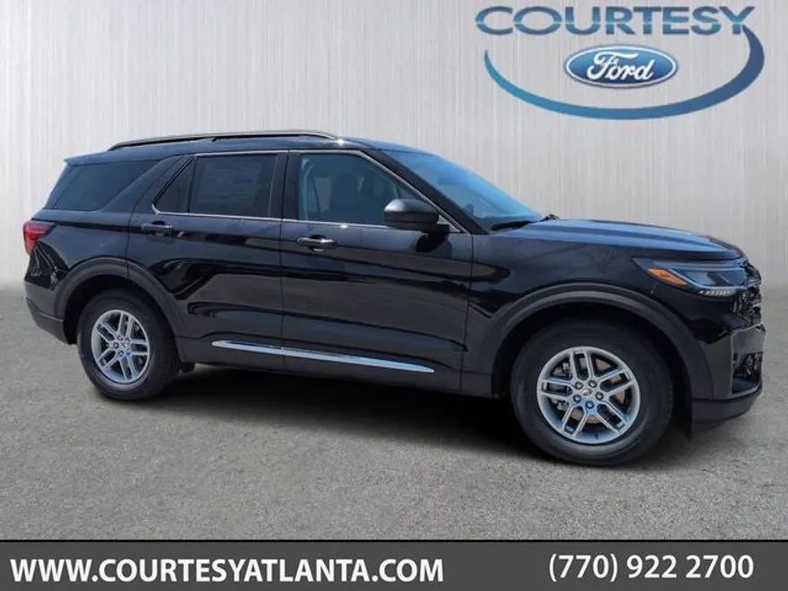 2025 Ford Explorer photo 1