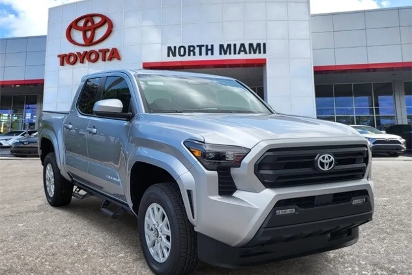 2025 Toyota Tacoma SR5 photo 1