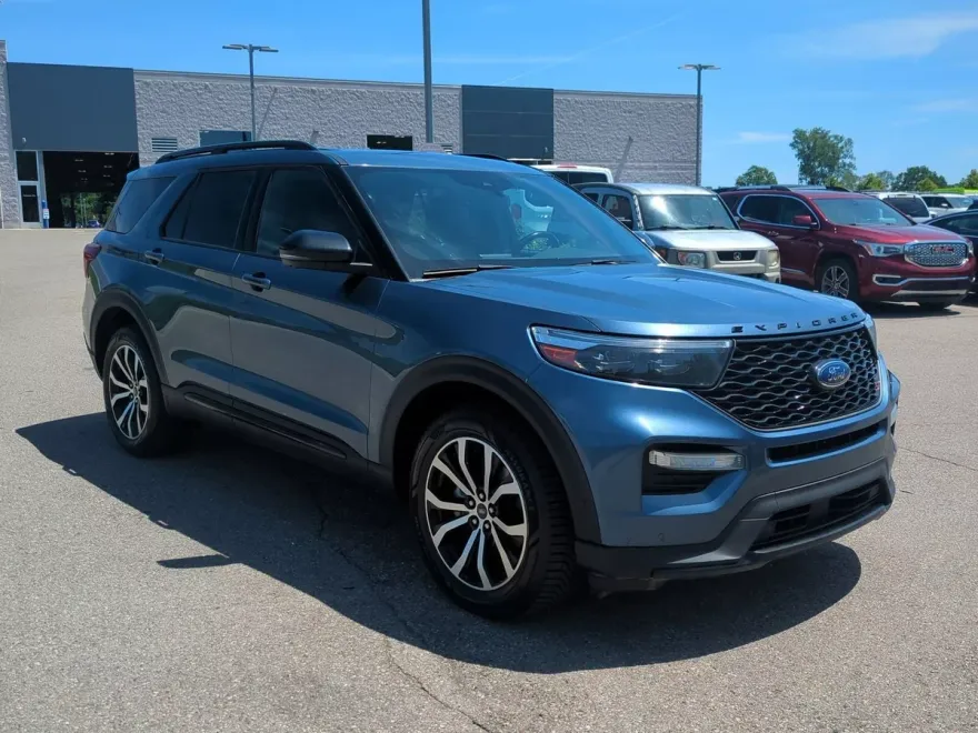 2020 Ford Explorer ST photo 1