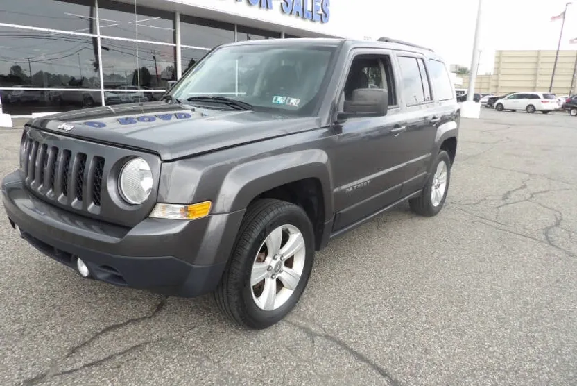 2017 Jeep Patriot Latitude photo 1