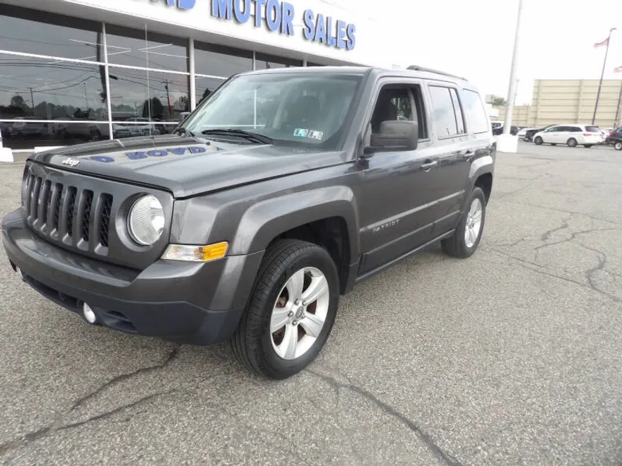 2017 Jeep Patriot Latitude photo 1
