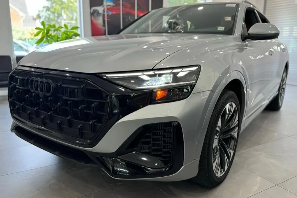 2024 Audi Q8 Premium 55 photo 1