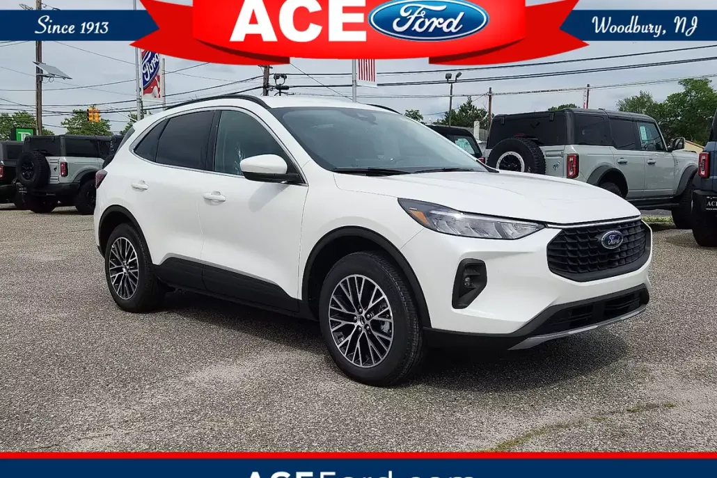 2025 Ford Escape photo 1