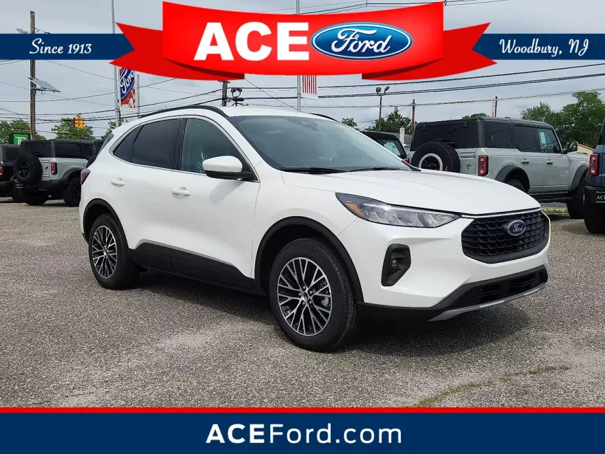 2025 Ford Escape photo 1