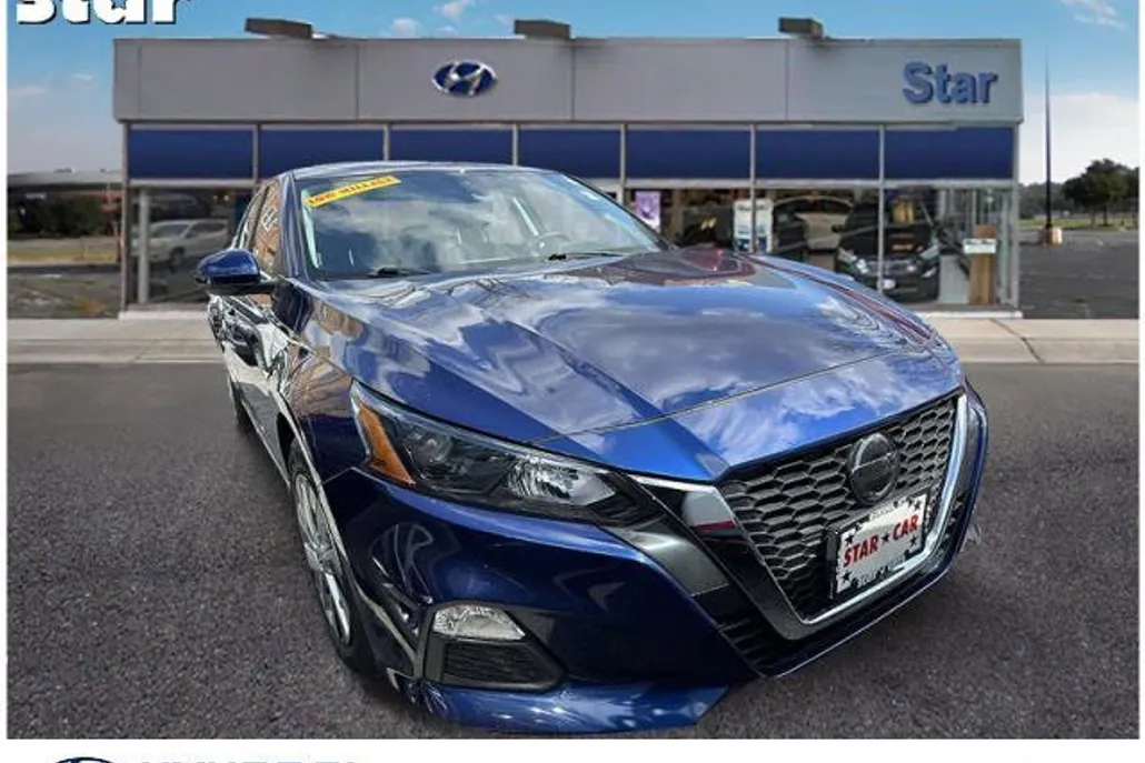 2022 Nissan Altima 2.5 S photo 1