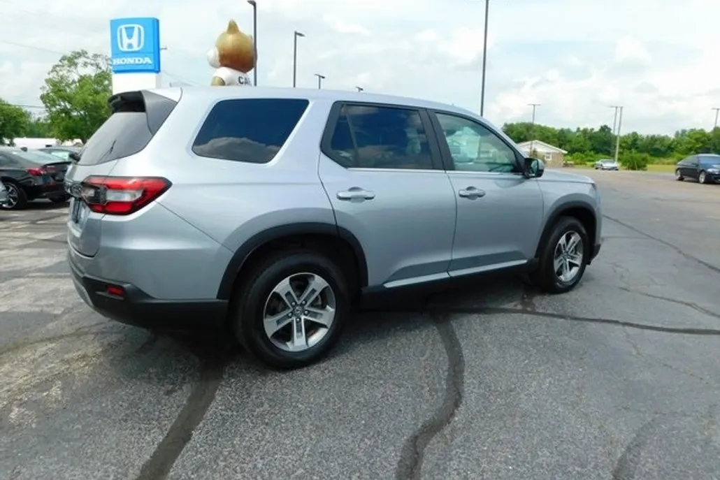 2023 Honda Pilot EX-L photo 1
