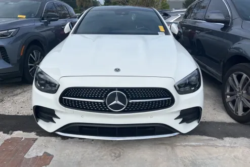 2022 Mercedes Benz E 350 4MATIC Sedan photo 3
