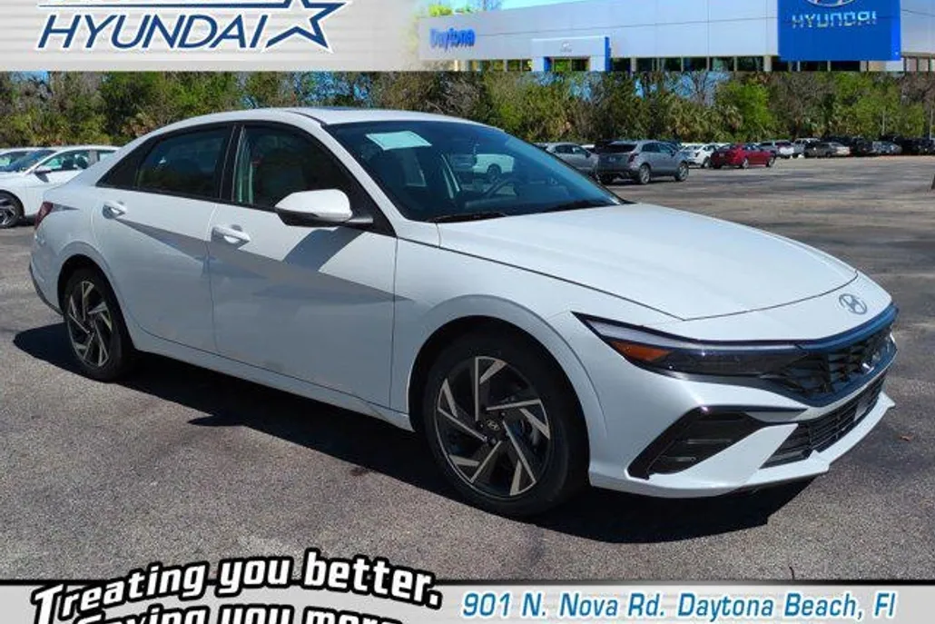 2025 Hyundai Elantra Limited photo 1