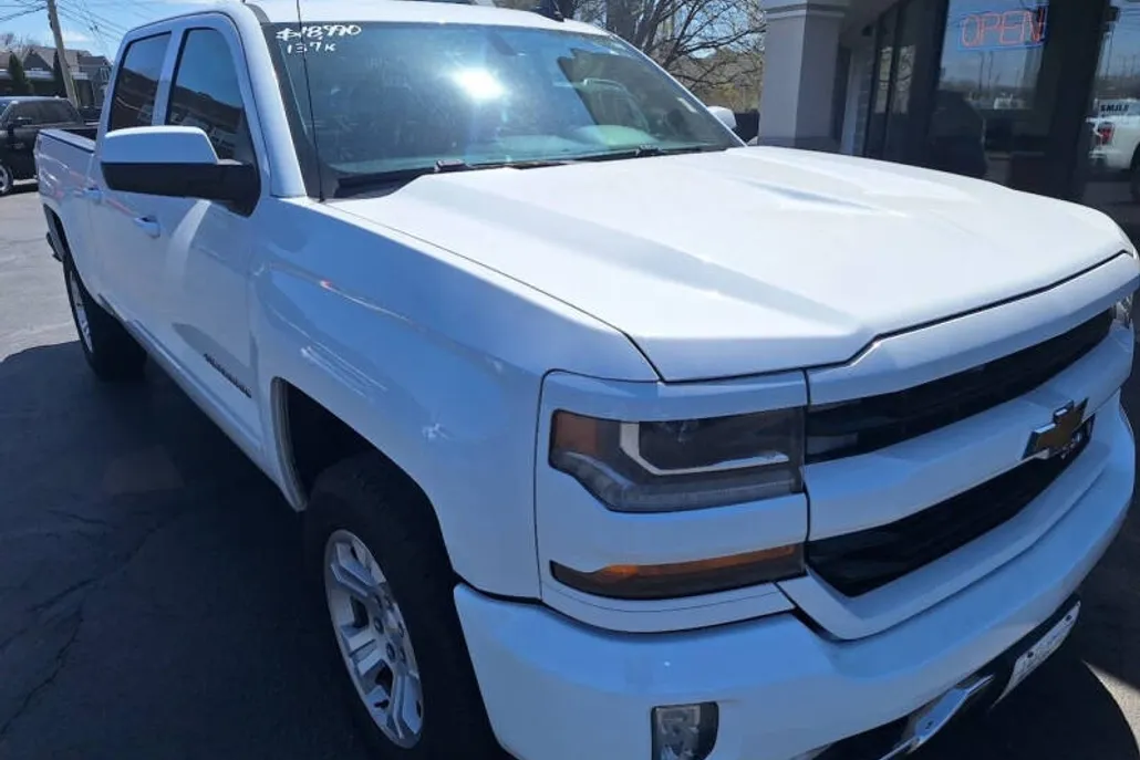 2016 Chevrolet Silverado 1500 LT Z71 photo 1