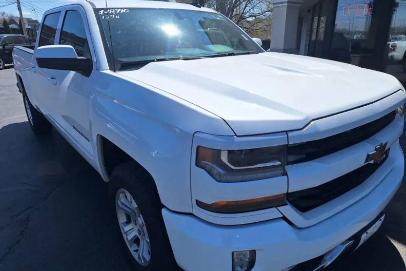 2016 Chevrolet Silverado 1500 LT Z71 photo 1