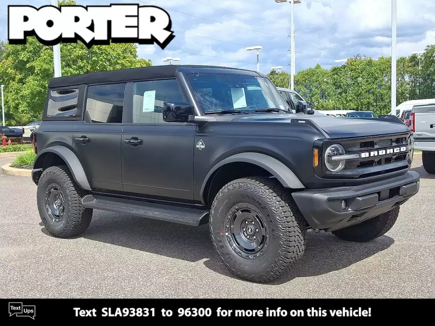 2025 Ford Bronco Outer Banks photo 1