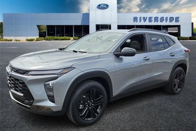 2025 Chevrolet Trax ACTIV photo 1