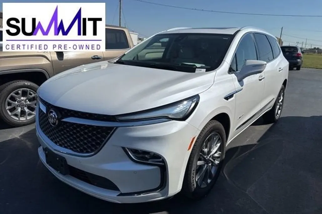 2023 Buick Enclave Avenir photo 1
