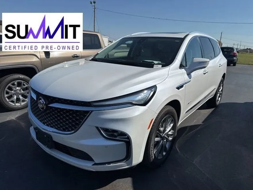 2023 Buick Enclave Avenir photo 1