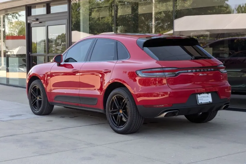 2021 Porsche Macan Base photo 1