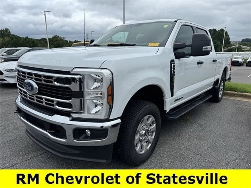 2024 Ford F-250 XL photo 1
