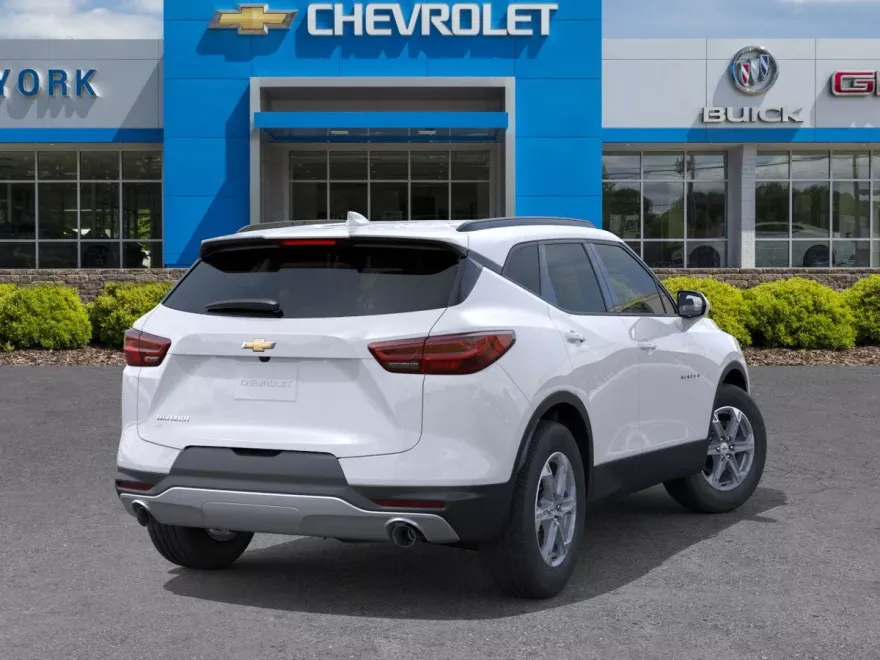 2025 Chevrolet Blazer 2LT photo 1