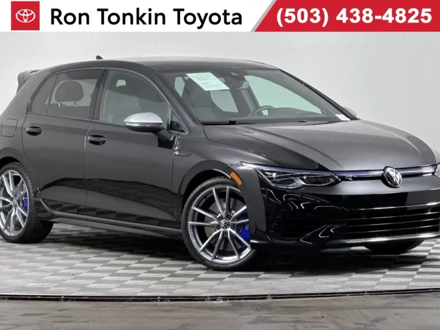 2024 Volkswagen Golf R photo 1