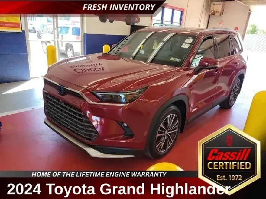 2024 Toyota Highlander Hybrid Platinum photo 1