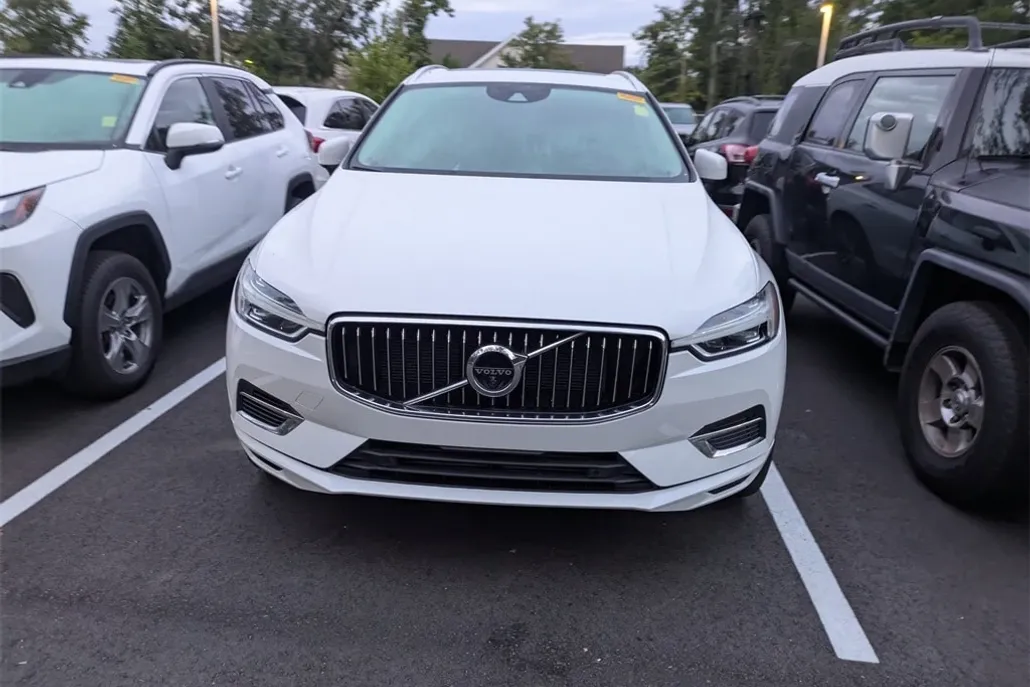 2021 Volvo XC60 Recharge Hybrid T8 Inscription Expression photo 1