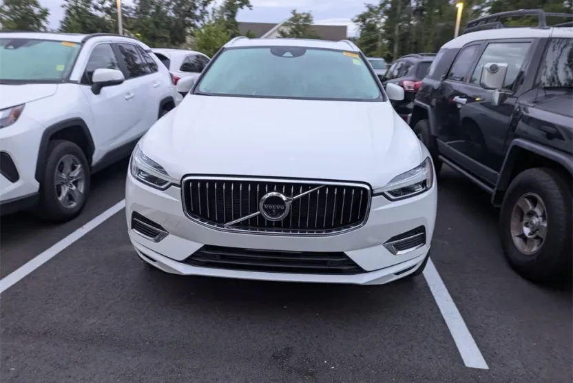 2021 Volvo XC60 Recharge Hybrid T8 Inscription Expression photo 1