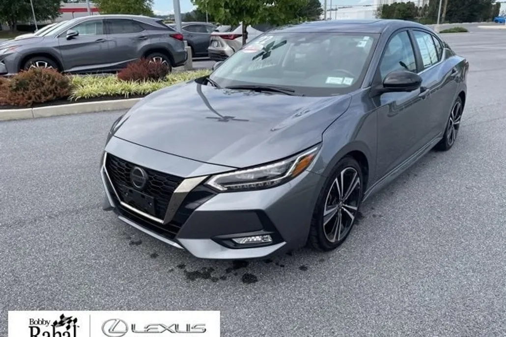 2022 Nissan Sentra SR photo 1