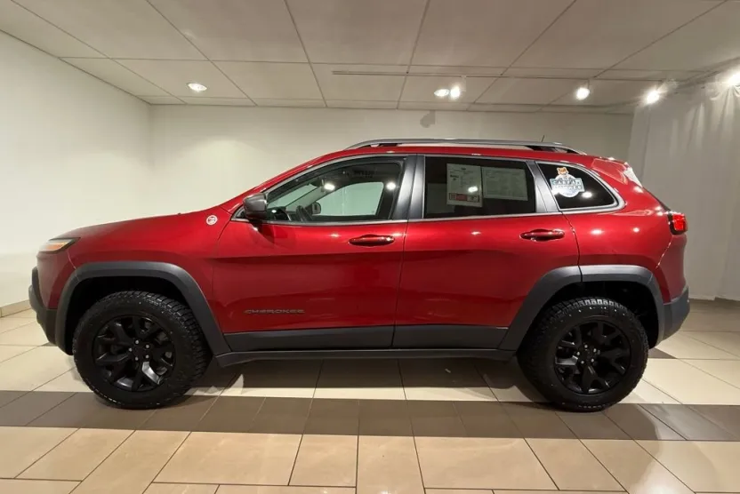 2017 Jeep Cherokee Trailhawk photo 1