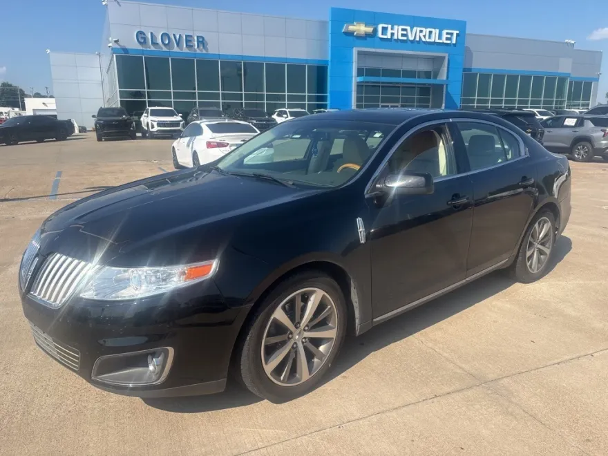 2011 Lincoln MKS Base photo 1