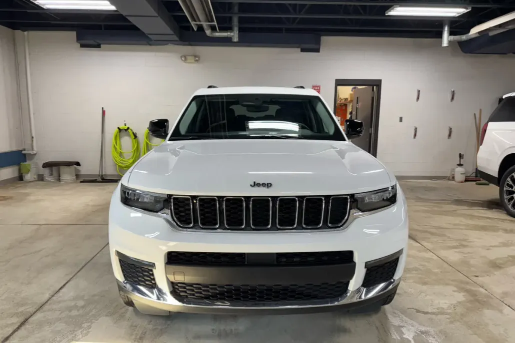 2023 Jeep Grand Cherokee Limited photo 1