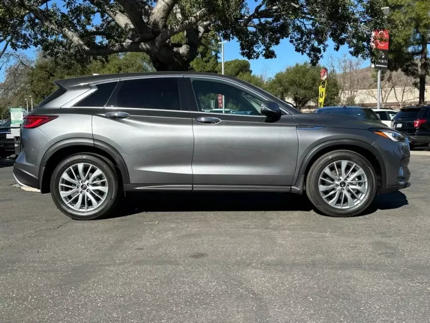 2025 Infiniti QX50 Luxe AWD photo 1