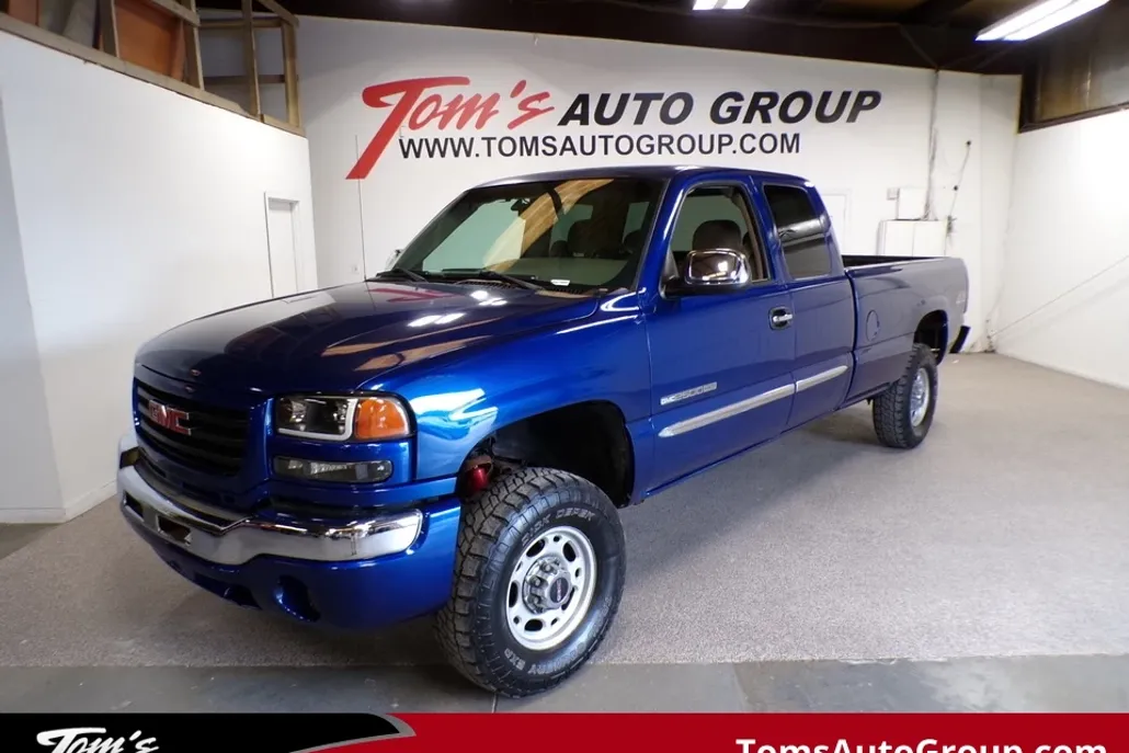 2003 Gmc Sierra SLE photo 1