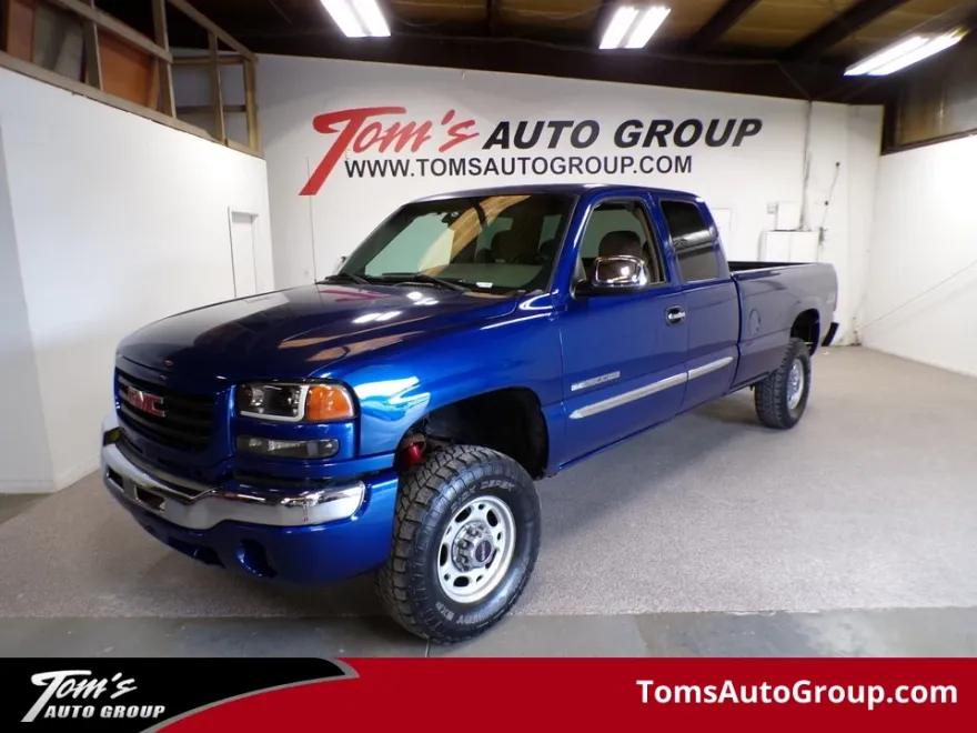 2003 Gmc Sierra SLE photo 1
