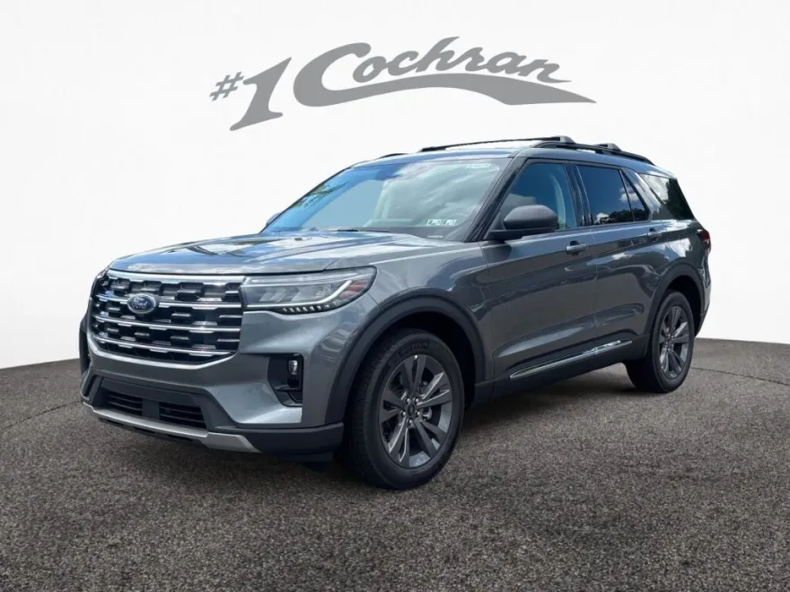 2025 Ford Explorer photo 1