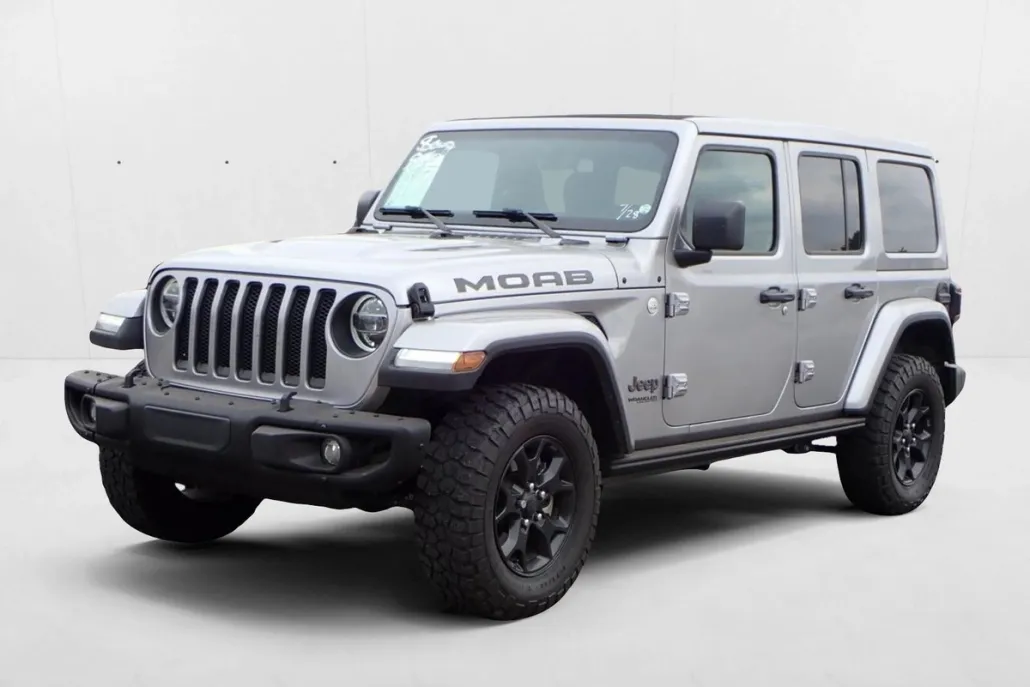 2019 Jeep Wrangler Unlimited Sahara photo 1