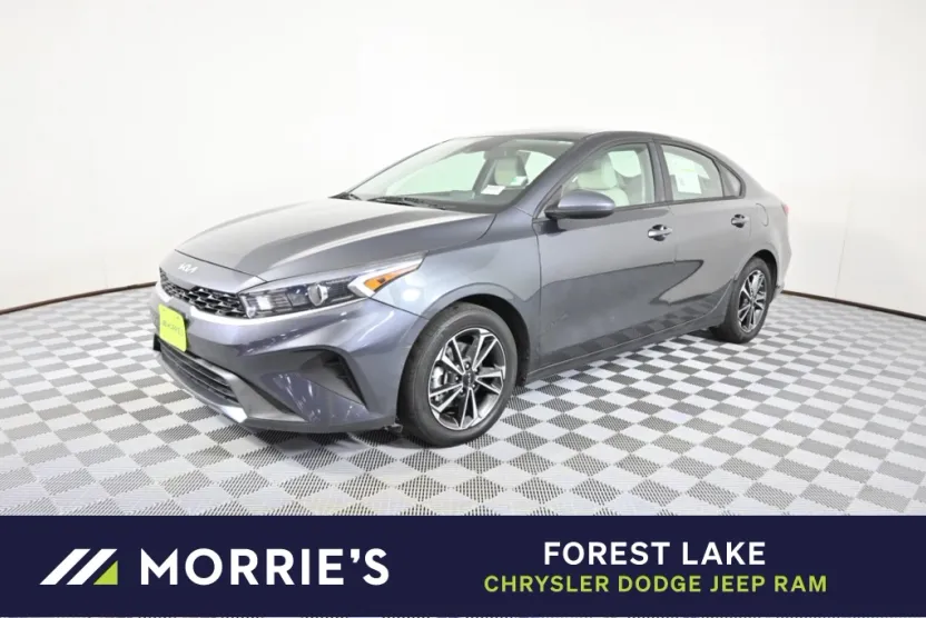 2022 Kia Forte LXS photo 1