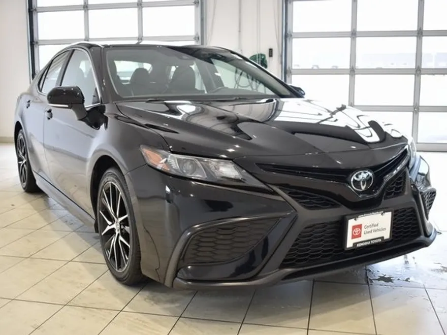 2024 Toyota Camry SE photo 1