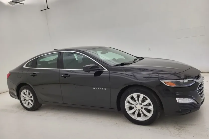 2024 Chevrolet Malibu 1LT photo 1