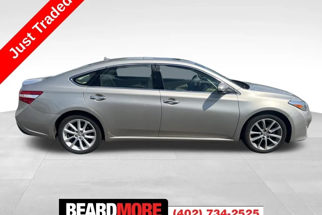 2013 Toyota Avalon XLE photo 1