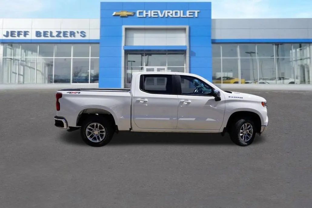 2026 Chevrolet Silverado 1500 LT photo 1