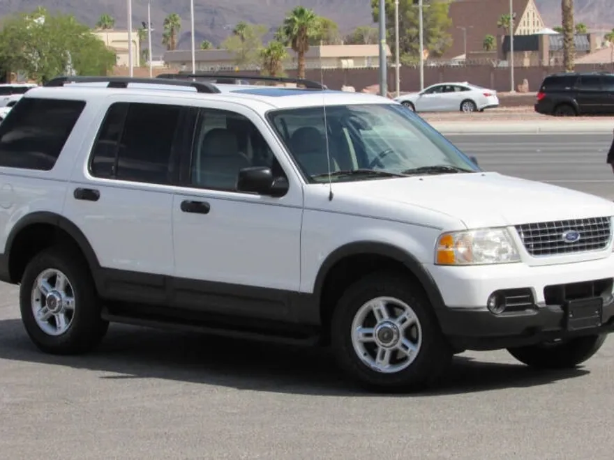 2003 Ford Explorer XLT photo 1