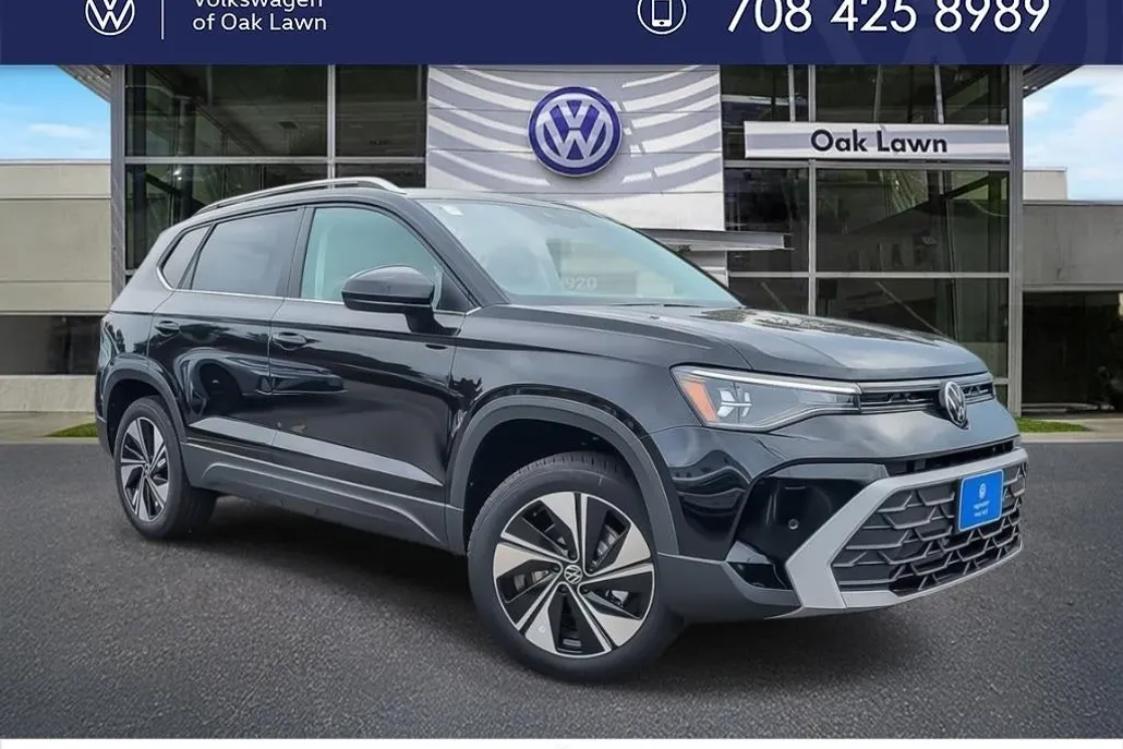 2025 Volkswagen Taos SE photo 1