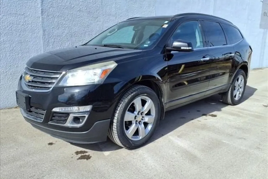 2017 Chevrolet Traverse 1LT photo 1
