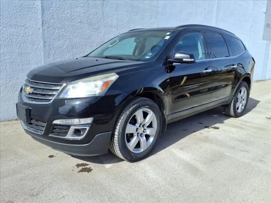 2017 Chevrolet Traverse 1LT photo 1