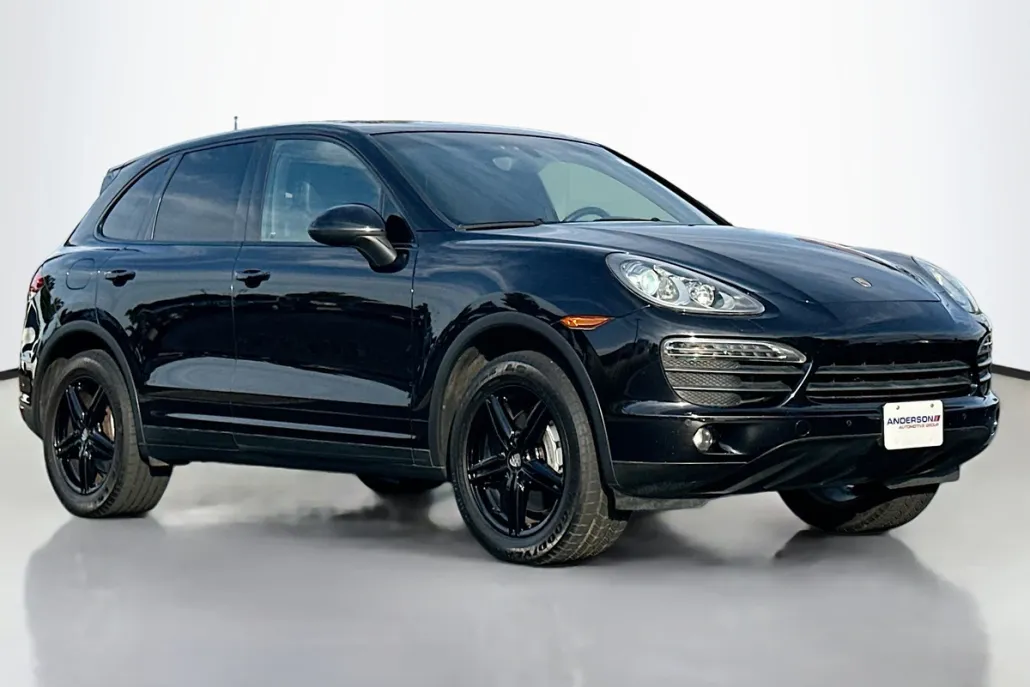 2011 Porsche Cayenne S photo 1