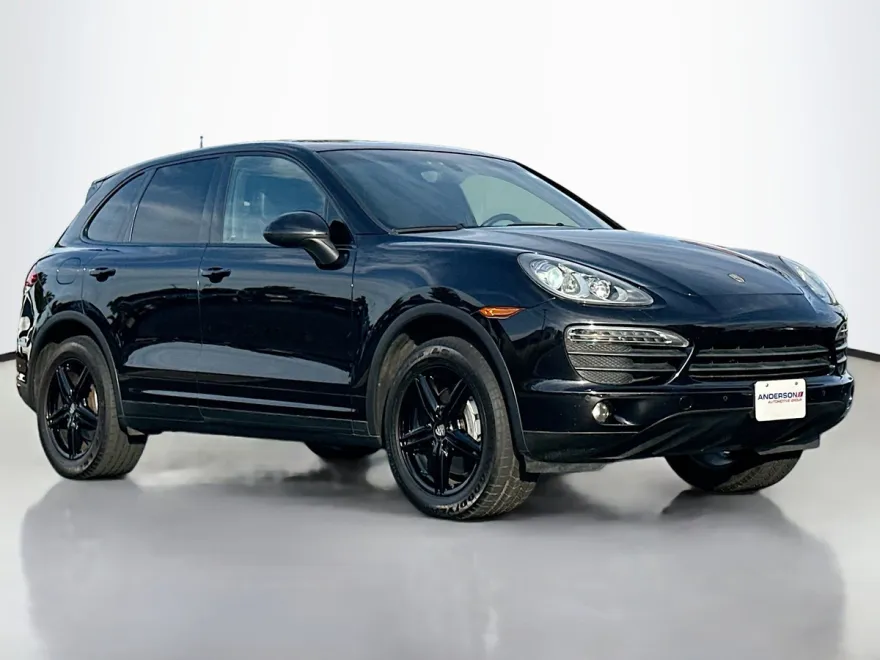 2011 Porsche Cayenne S photo 1