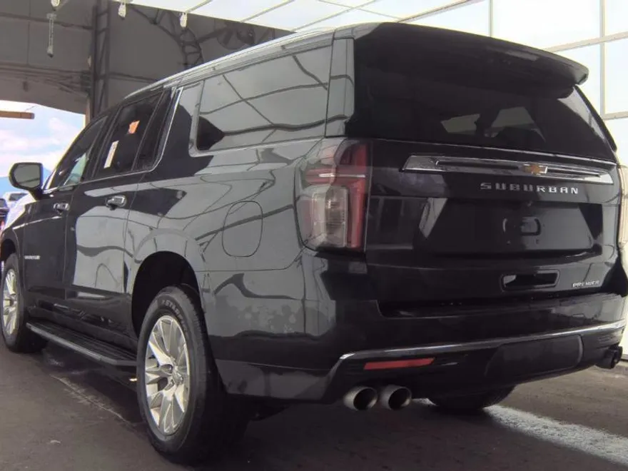 2023 Chevrolet Suburban Premier photo 1