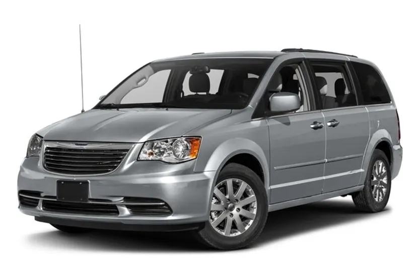 2016 Chrysler Town & Country Touring photo 1