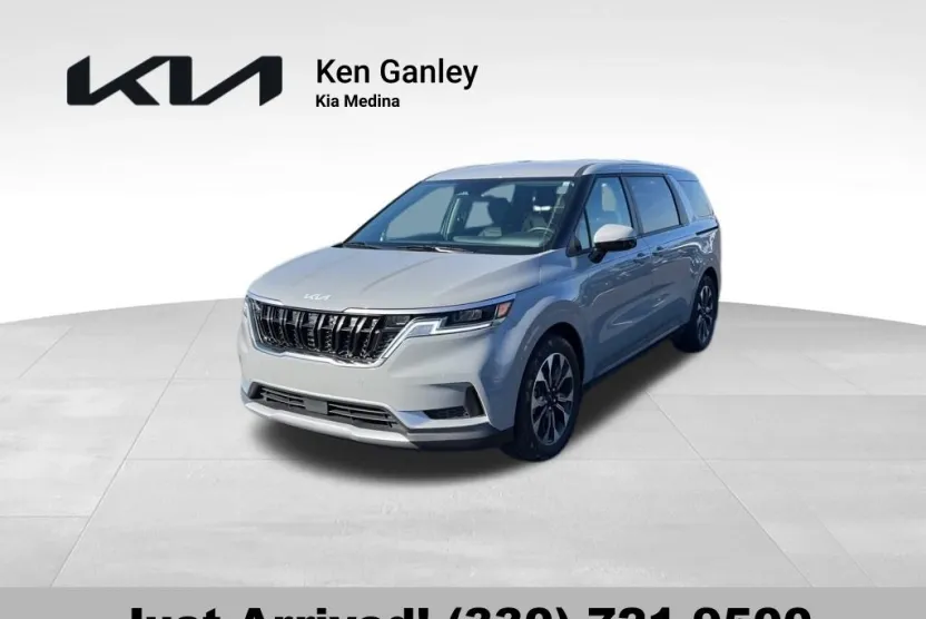 2024 Kia Carnival EX photo 1